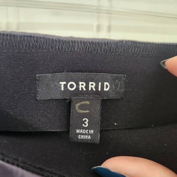 Torrid | Satin Maxi Skirt Gray Size 3X - Picture 5 of 6